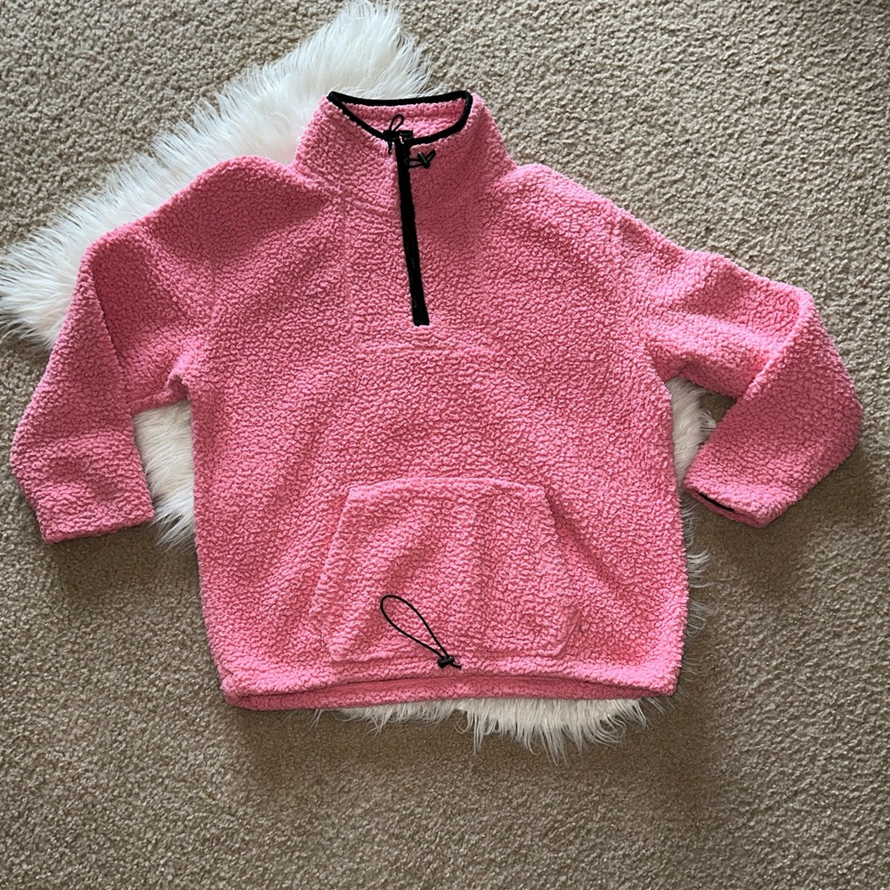 EUC PINK Victoria’s Secret pink sherpa pullover.